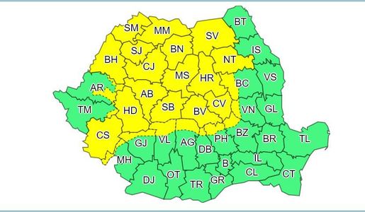 ANM: 27 de judeţe sunt duminică sub cod galben de furtuni; cantitatea de precipitaţii poate depăşi 50 de litri pe metru pătrat