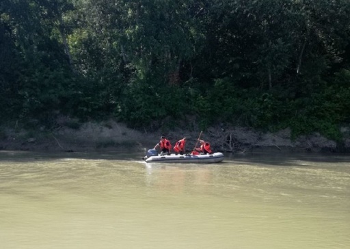 Brăila: Intervenţie a pompierilor pentru căutarea unui bărbat care a căzut cu căruţa într-un canal de irigaţii