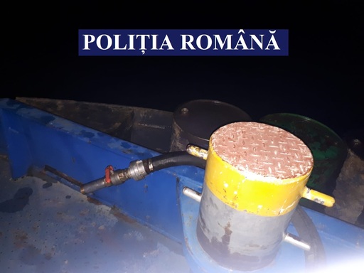 Constanţa: 14 bărbaţi au fost reţinuţi după ce au furat peste şapte tone de combustibil din navele care tranzitează Dunărea