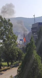 Incendiu la barajul Porţile de Fier: un transformator a ars cu flacără - FOTO, VIDEO
