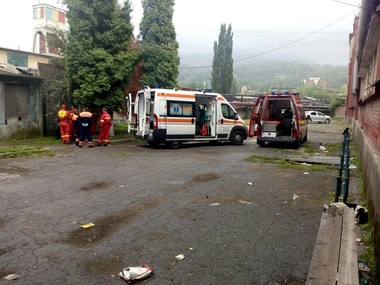 UPDATE - Doi mineri au fost surprinşi de o surpare de pământ la Mina Lupeni. Unul dintre mineri a murit - FOTO, VIDEO

