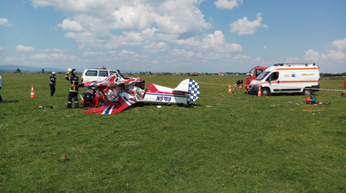 Iaşi: Pilotul care a supravieţuit accidentului aviatic din Suceava, în stare foarte gravă, prognosticul medicilor fiind rezervat