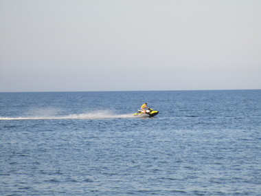 Oficiul de Căpitănie Mamaia face cercetări în cazul accidentului de skijet în urma căruia un bărbat şi un copil au fost răniţi