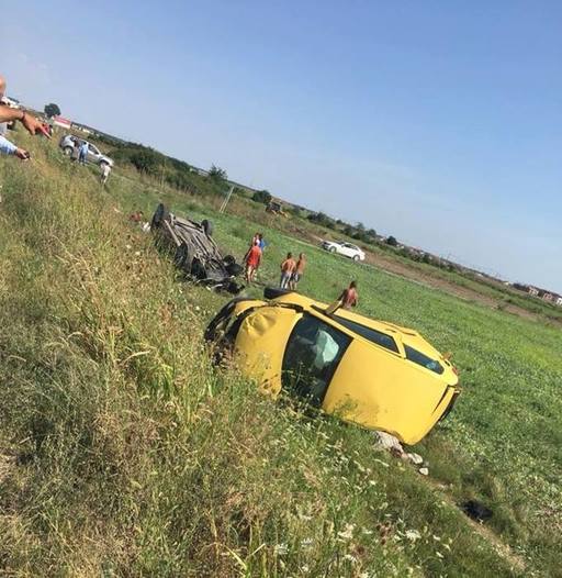Timişoara: Două persoane au murit şi alte patru au fost rănite în urma unui accident rutier în care au fost implicate două autoturisme