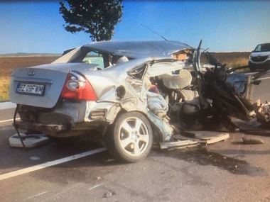 O femeie a murit şi doi bărbaţi au fost răniţi în urma unui accident produs pe DN 2 (E 85), în judeţul Buzău; traficul se desfăşoară pe un fir, alternativ