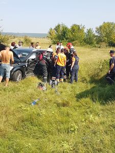 Patru persoane, între care un copil de 11 ani, rănite într-un accident rutier produs în Gorj