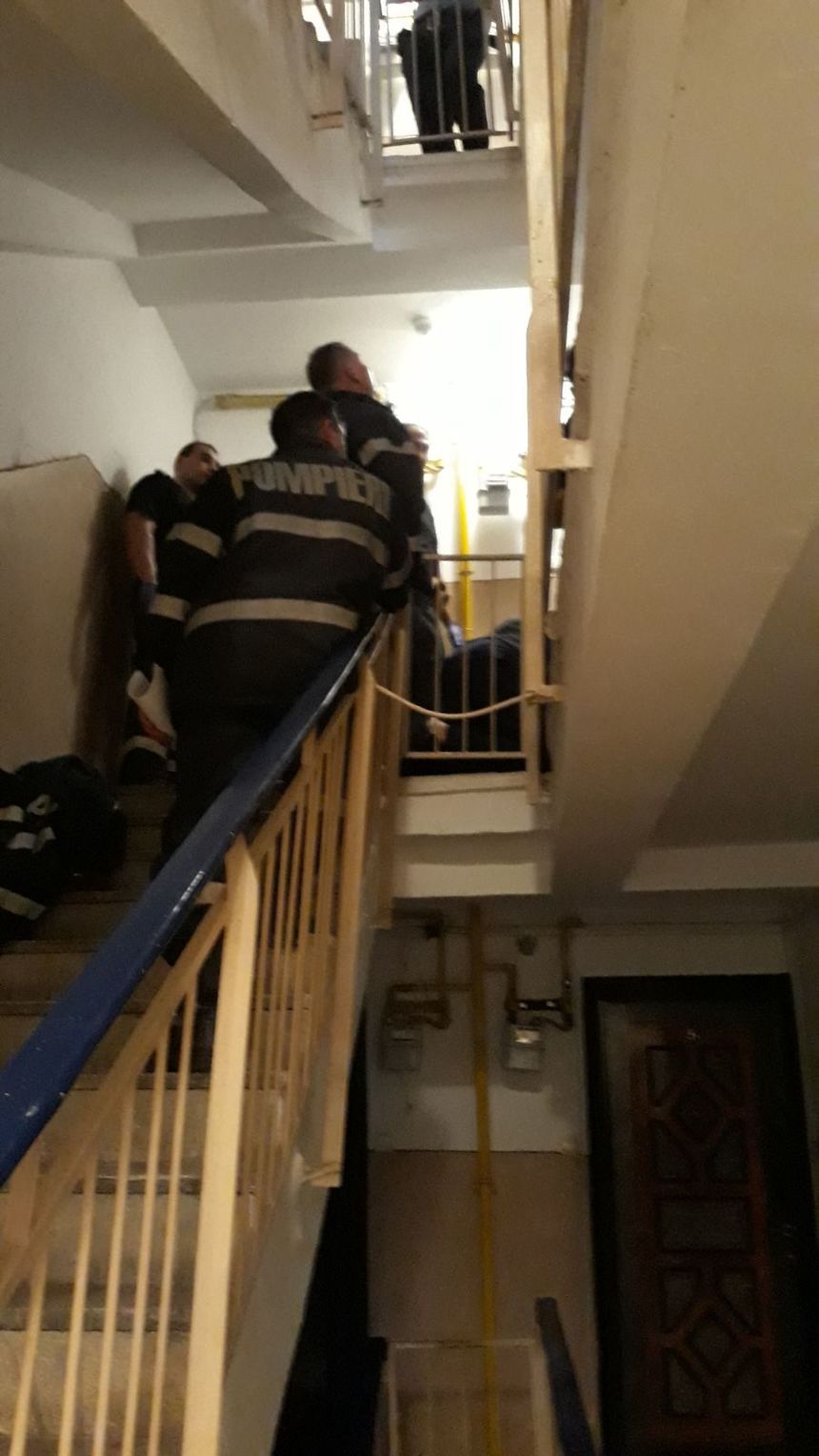 Constanţa: Un bărbat de 69 de ani a murit după ce a căzut în casa scării din blocul în care locuia