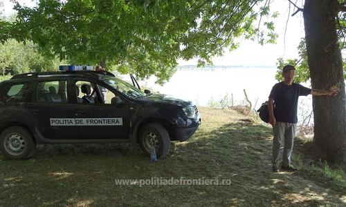 Cetăţean din Kazahstan, prins de poliţiştii de frontieră după ce a încercat să intre ilegal în ţară din Bulgaria, traversând Dunărea cu o barcă