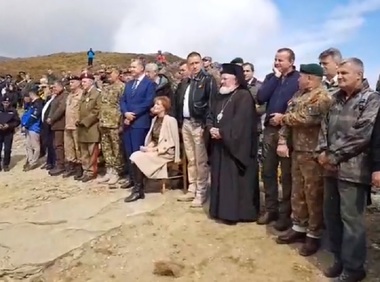 Principesa Margareta s-a simţit rău la ceremonia organizată cu ocazia împlinirii a 90 de ani de la inaugurarea Crucii de pe Caraiman. FOTO/ VIDEO