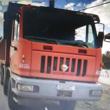 Dolj: O femeie de 61 de ani a murit după ce a fost lovită de un utilaj folosit pentru lucrările de modernizare ale unui drum.

