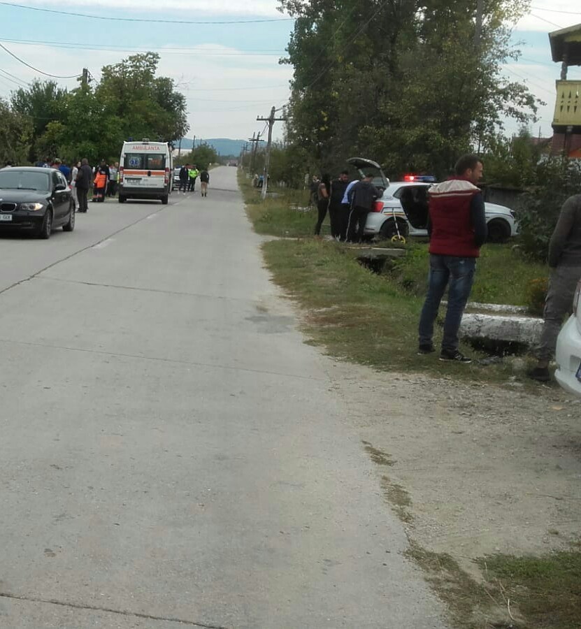 Vâlcea: Un copil de 5 ani a murit după ce a fost lovit de o maşină în timp ce traversa strada