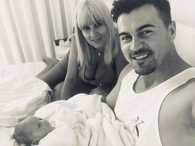 Logodnicul Elenei Udrea: Trecem prin momente dificile şi tot ce ne dorim este ca micuţa noastră, un suflet nevinovat... să nu fie ţinută departe de mama ei - FOTO