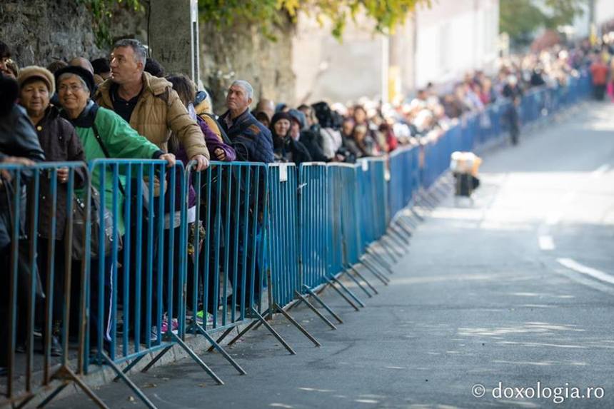 Restricţii de trafic în centrul municipiului Iaşi, unde se desfăşoară manifestări dedicate Sfintei Cuvioase Parascheva