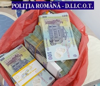 Reţea de traficanţi de persoane care acţiona în România şi Anglia, destructurată de poliţişti; 12 persoane sunt suspectate, fiind duse la audieri