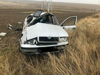 Constanţa: O femeie de 29 de ani a murit după ce s-a răsturnat cu maşina pe care o conducea