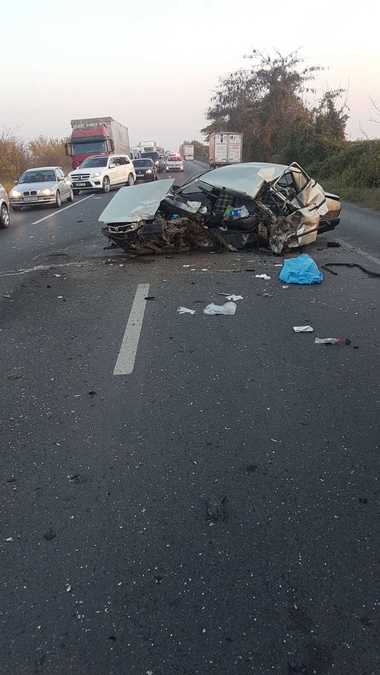Vrancea: Accident rutier pe DN 2, unde un bărbat a murit şi altul a fost rănit
