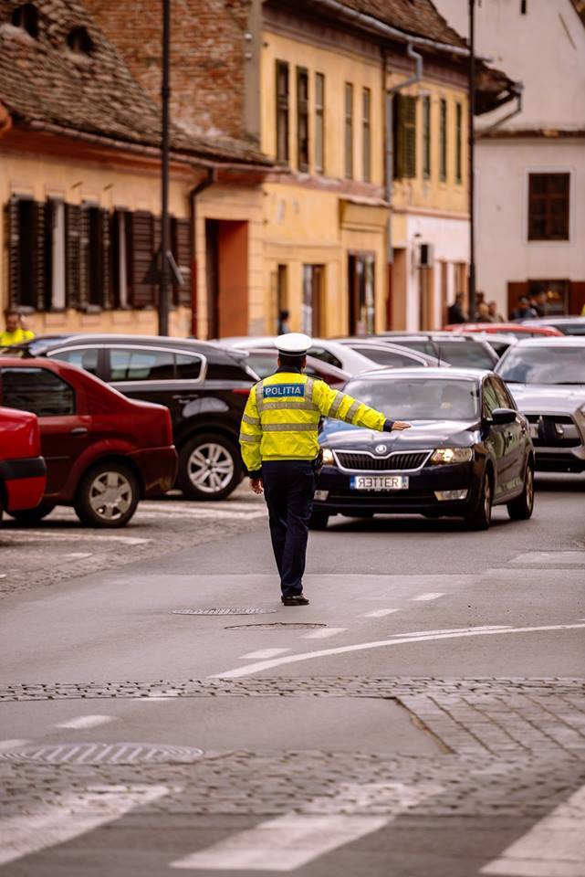 Peste opt sute de infracţiuni, constatate duminică de poliţiştii din întreaga ţară; s-au dat amenzi în valoare de 2,8 miliooane de lei