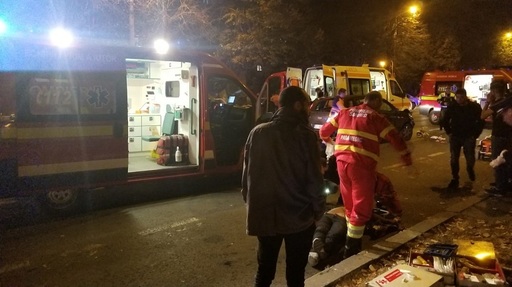 UPDATE: Constanţa: Patru persoane au fost rănite după ce au fost lovite de o maşină pe o trecere de pietoni. Unul dintre răniţi a murit la spital