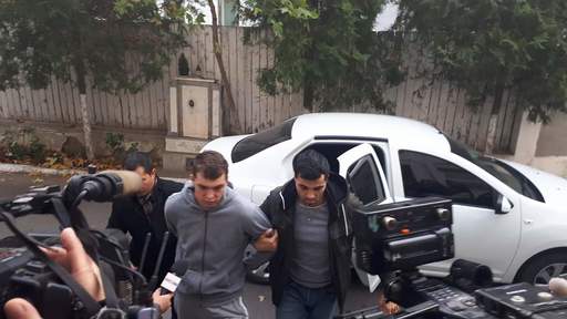 Tânărul care a înjunghiat un bărbat şi a lovit cu maşina alte nouă persoane, la Brăila, a fost arestat preventiv