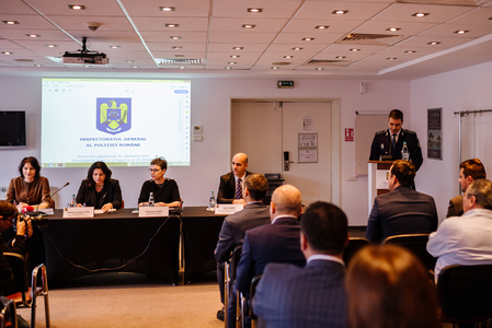Poliţia Română va beneficia de ambarcaţiuni, autoturisme, echipamente electronice pentru detectare şi control şi câini de serviciu, într-un proiect privind combaterea contrabandei cu tutun