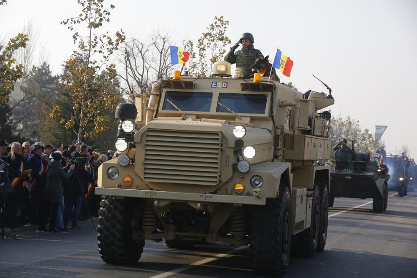 Buzău: Unui militar i s-a făcut rău la manifestările de Ziua Naţională