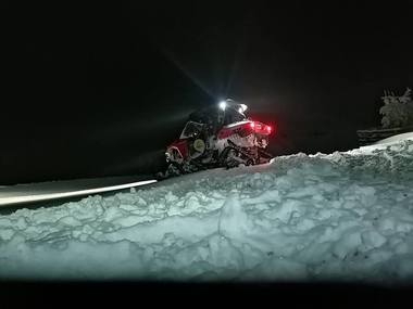 Sibiu: Intervenţie a salvamontiştilor pentru salvarea unuia dintre angajaţii telecabinei de la Bâlea Lac care a vrut să coboare pe jos, fiind surprins de o avalanşă; bărbatul este epuizat fizic, dar stabil