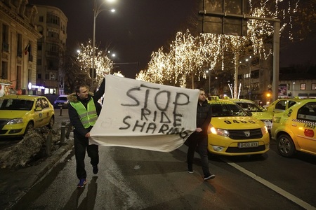 Protest al taximetriştilor în centrul Capitalei - FOTO, VIDEO