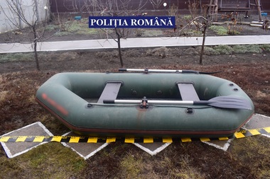 Un număr de 22 de persoane, reţinute pentru furt şi braconaj piscicol, în urma unor percheziţii făcute în judeţul Călăraşi