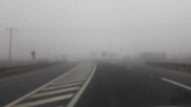 Întârzieri de până la 140 de minute ale curselor de pe Aeroportul Iaşi, din cauza ceţii