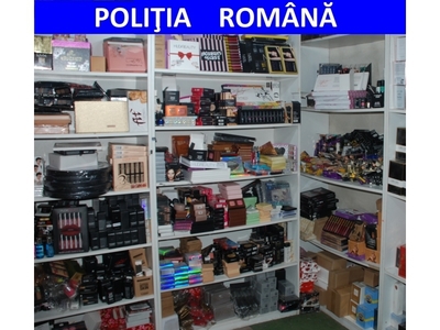 Peste 17.000 de produse de parfumerie şi cosmetice, susceptibile a fi contrafăcute, confiscate de poliţiştii din Ilfov
