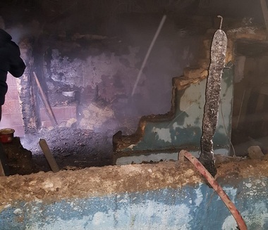 Olt: Două persoane au murit şi una a fost rănită în urma unui incendiu