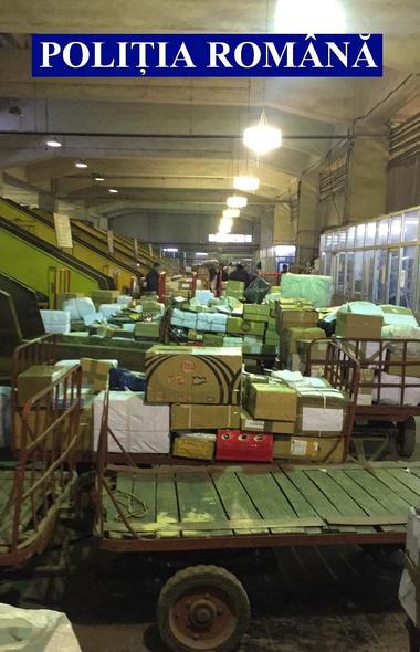 IGPR: Peste 1.000 de percheziţii la colete trimise prin corespondenţă; s-au confiscat 1.600 kilograme de tutun prelucrat din care s-ar fi putut confecţiona două milioane de ţigarete. FOTO/ VIDEO