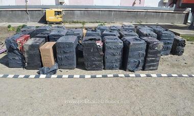 Poliţia de Frontieră: Ţigări de contrabandă în valoare de peste 2 milioane de lei, confiscate în ultima săptămână