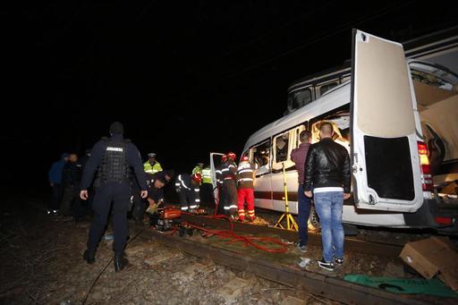 O tânără rănită în accidentul din judeţul Buzău a murit la spital, ridicând numărul deceselor la patru; alte două victime sunt în stare critică