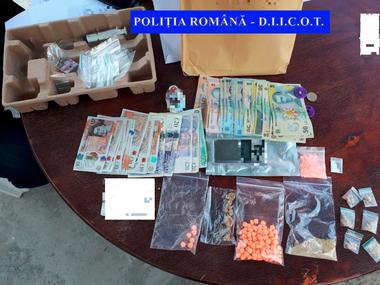 Peste 350 de persoane, controlate de poliţişti în cadrul unei acţiuni pentru combaterea traficului de droguri desfăşurate la Vama Veche
