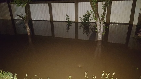 Ialomiţa: Peste 165 de locuinţe şi gospodării au fost afectate de căderile semnificative de ploi