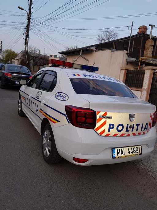 Şase bărbaţi, reţinuţi după percheziţiile vizând furtul de motorină din locomotive ale unui operator feroviar privat