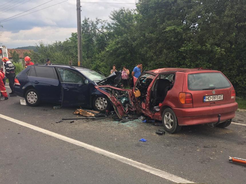 Două persoane au murit şi o alta a fost rănită grav într-un accident rutier produs pe DN 66, în Hunedoara