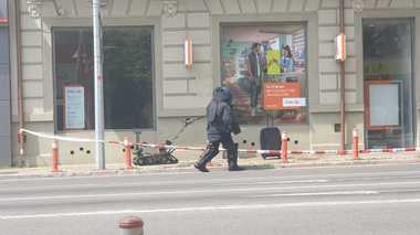 Bagaj suspect, descoperit în centrul Constanţei; poliţiştii au delimitat zona pentru verificări. FOTO, VIDEO 