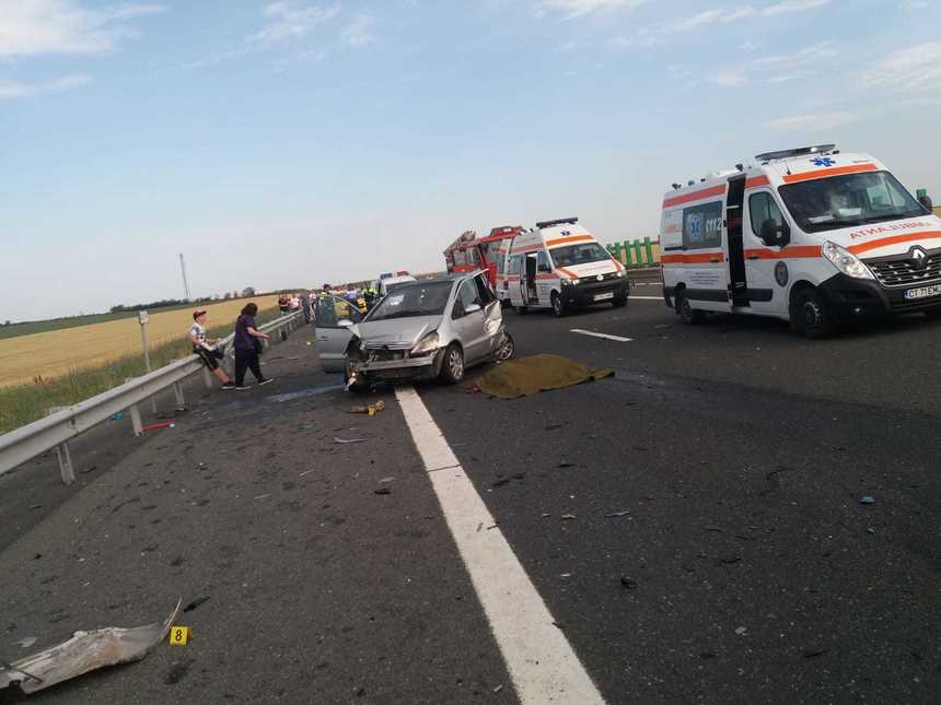 Arad: Accident rutier pe A 1, şapte persoane fiind transportate la spital