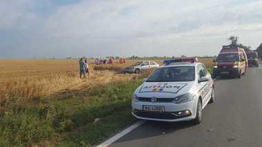 Constanţa: Patru persoane au fost rănite, după ce două maşini s-au ciocnit. FOTO, VIDEO
