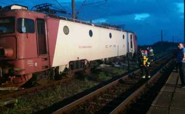Iaşi: Trei persoane au fost lovite de tren; o femeie şi un bărbat au murit, o altă femeie fiind rănită
