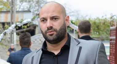 UPDATE - Timiş: Bărbat căutat cu drona şi cu un elicopter; el a înjunghiat trei persoane, pe una a lovit-o cu maşina, iar pe alte două le-a agresat