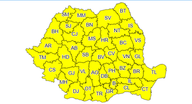 Cod galben de instabilitate atmosferică în întreaga ţară, până la ora 22.00; meteorologii anunţă cantităţi de apă ce pot depăşi 50 de litri pe metru pătrat în unele locuri, vijelii, descărcări electrice şi căderi de grindină
