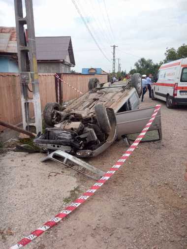 Vaslui: Copil de 12 ani, mort după ce s-ar fi urcat la volanul unei maşini şi a intrat cu aceasta într-un cap de pod