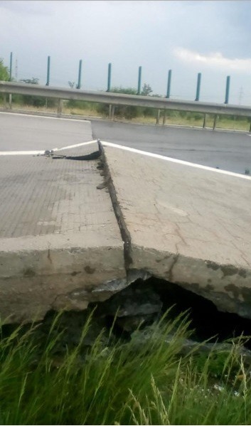 Aglomeraţie pe Autostrada Soarelui, după ce o bandă a sensului către litoral a fost blocată din cauza unor lucrări - VIDEO