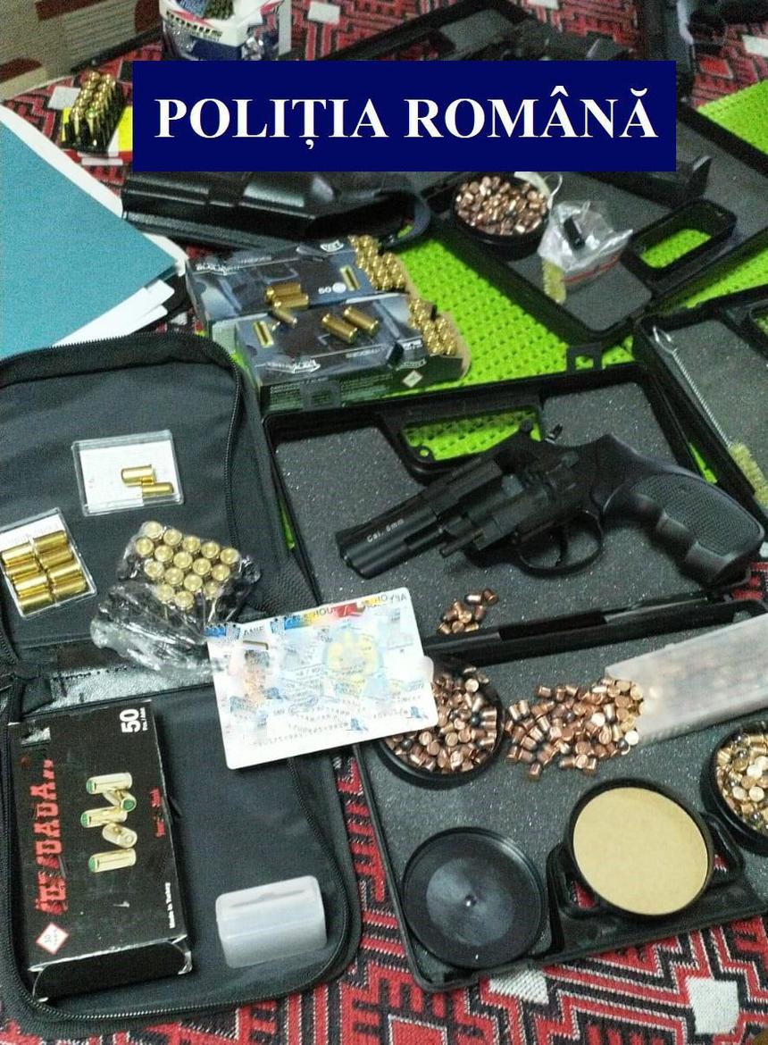 Poliţiştii au ridicat, în 2019, 33 de arme deţinute ilegal şi au constatat 19 infracţiuni la regimul armelor şi muniţiilor