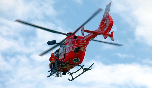 Turiştii rătăciţi în Masivul Făgăraş au fost găsiţi cu ajutorul unui elicopter SMURD