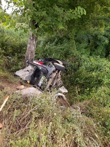 Hunedoara: Tânăr de 19 ani, decedat într-un accident rutier în care alte trei persoane au fost rănite - FOTO


