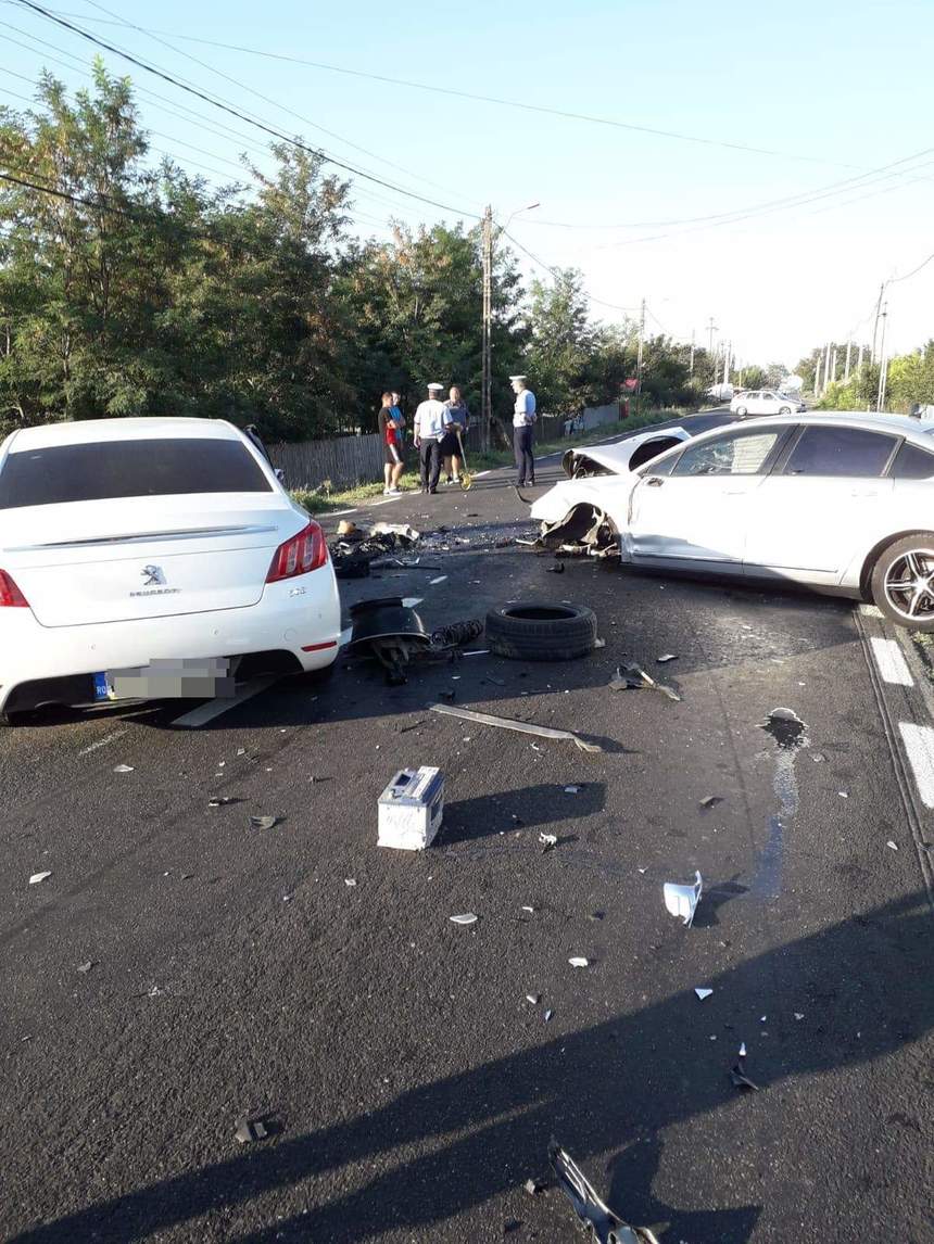 Brăila: Cinci răniţi, după ce un şofer a adormit la volan şi a intrat pe contrasens, lovind două maşini